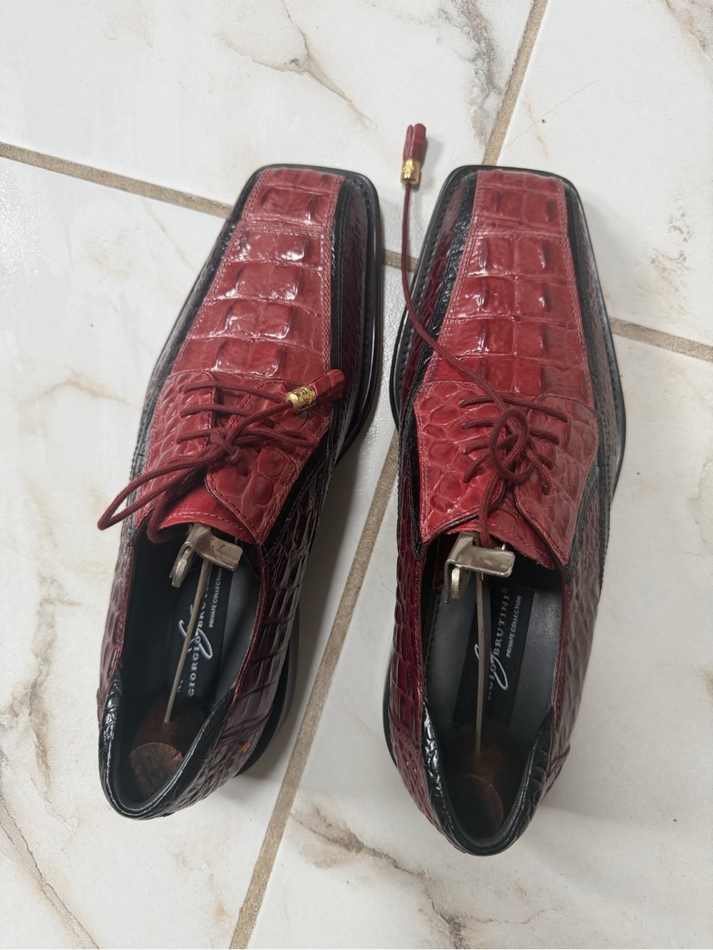 Giorgio Brutini Men's Burgundy Croc-Embossed Lace-Up Oxfords